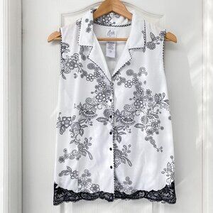 Aria - Lovely Vintage Lacey Sleeveless PJ Top & Cropped Pants Set